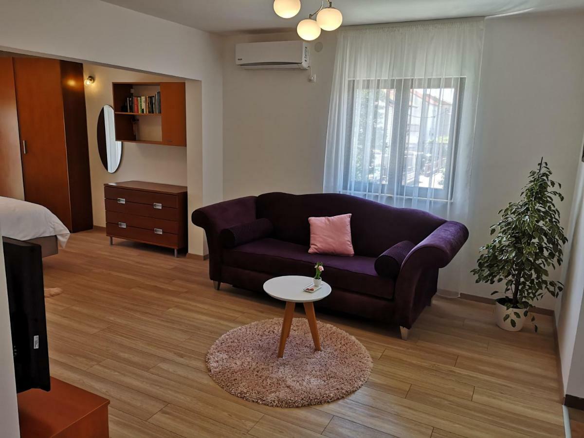 Apartments Olivia Kaštela Zewnętrze zdjęcie