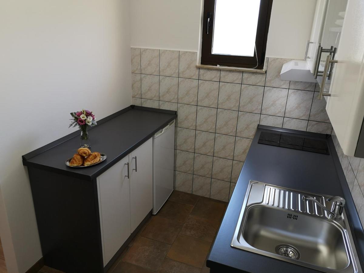 Apartments Olivia Kaštela Zewnętrze zdjęcie